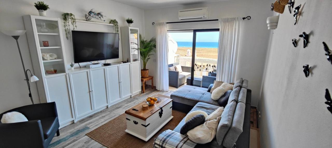 The Swallow'S Rest Beach House - Meia Praia Lagos Eksteriør bilde