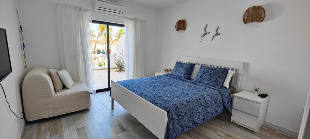 The Swallow'S Rest Beach House - Meia Praia Lagos Eksteriør bilde